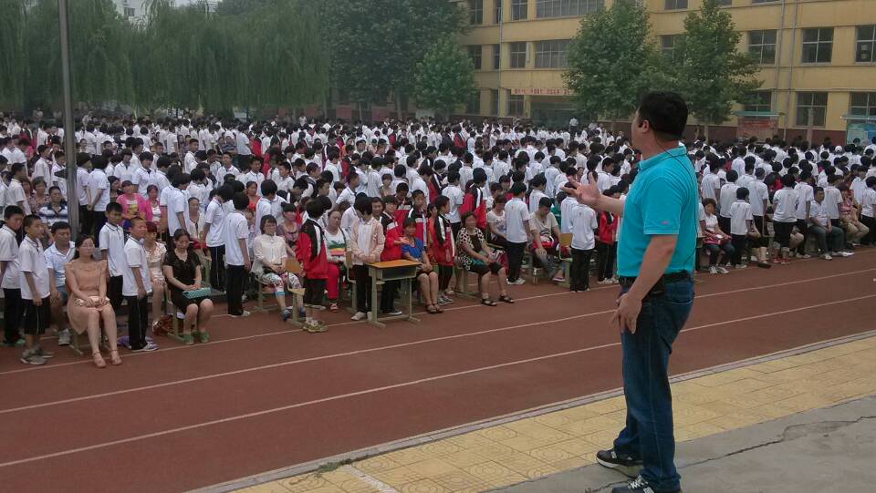 為進(jìn)一步提高學(xué)校學(xué)生家長(zhǎng)的教育教育理念，提高孩子學(xué)習(xí)動(dòng)力。